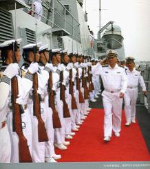 国海军亚丁湾护航大扫描:行使权利 履行义务 在