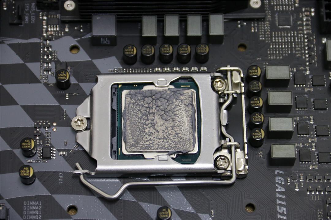 给自己的新年礼物-红黑装机秀_DIY装机-JD游戏