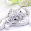Fashion Women Brooch Pins Fish Design Jewelry Brooches Gold Color Rhinestone Animal Broches Pin Ladies Hijab Lapel Scarf Pins