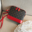 The New European&American Old Flower Shell Female Bag Classic Fashion Old Flower Single Shoulder Slanting Small Bag