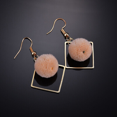 New Fashion Style Coming Geometric Green Hair Ball Drop Earrings for Women Hollow Balls Short Dangle Earrings
New Fashion Style Coming Geometric Green Hair Ball Drop Earrings for Women Hollow Balls Short Dangle Earrings