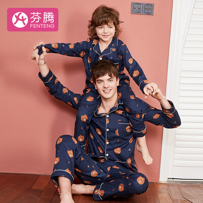 Fen Teng 2019 spring&summer new Brown bear line friends Korean couple cardigan cotton long-sleeved home service mens pajamas I980A11612 Baolan
Fen Teng 2019 spring&summer new Brown bear line friends Korean couple cardigan cotton long-sleeved home service mens pajamas I980A11612 Baolan
