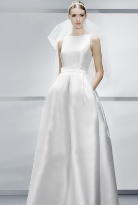 Elegant Evening Dress 2018 New Sexy White O-neck Luxury Satin Backless Long Noble Banquet Party Prom Dress
Elegant Evening Dress 2018 New Sexy White O-neck Luxury Satin Backless Long Noble Banquet Party Prom Dress