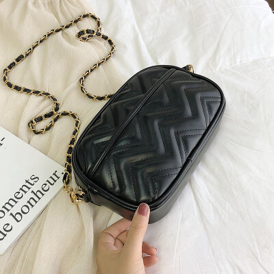 Bag female bag summer small fresh 2019 latest version of fashion texture rhombic chain bag shoulder slung small bag female
Bag female bag summer small fresh 2019 latest version of fashion texture rhombic chain bag shoulder slung small bag female