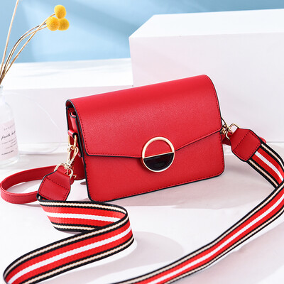 Summer ladys new trendy Korean version of fashion one shoulder slant bag 100 simple square bag
Summer ladys new trendy Korean version of fashion one shoulder slant bag 100 simple square bag