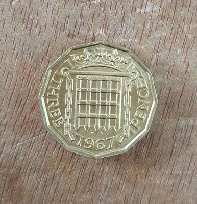21 mm Three 3 Old Pence Coin Queen Elizabeth II The United Kingdom of Great Britain&Northern Ireland UK Britain
21 mm Three 3 Old Pence Coin Queen Elizabeth II The United Kingdom of Great Britain&Northern Ireland UK Britain