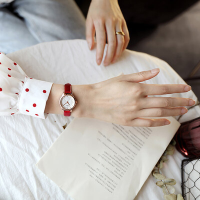 Ins wind Sen temperament Korean version of the tide art retro chic simple belt cold wind student quartz watch female
Ins wind Sen temperament Korean version of the tide art retro chic simple belt cold wind student quartz watch female