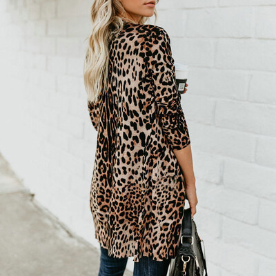 Long Sexy V-neck Single Breasted Womens Jacket Fashion Beautiful Leopard Print Long Sleeve Coat Casual Full Sleeve Loose -2XL
Long Sexy V-neck Single Breasted Womens Jacket Fashion Beautiful Leopard Print Long Sleeve Coat Casual Full Sleeve Loose -2XL