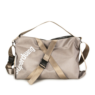 Handheld nylon shoulder bag Japanese men&women simple original Korean version of Joker Messenger bag
Handheld nylon shoulder bag Japanese men&women simple original Korean version of Joker Messenger bag