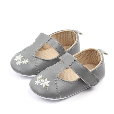 Autumn Baby Girl cute leather crib shoes Floral Embroidery Design Sneakers Soft Soled First Walkers
Autumn Baby Girl cute leather crib shoes Floral Embroidery Design Sneakers Soft Soled First Walkers