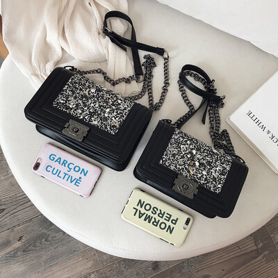 Qiao Bani 2019 new South Korea ins fashion small fragrance stone chain clamshell bag shoulder diagonal tide handbag
Qiao Bani 2019 new South Korea ins fashion small fragrance stone chain clamshell bag shoulder diagonal tide handbag