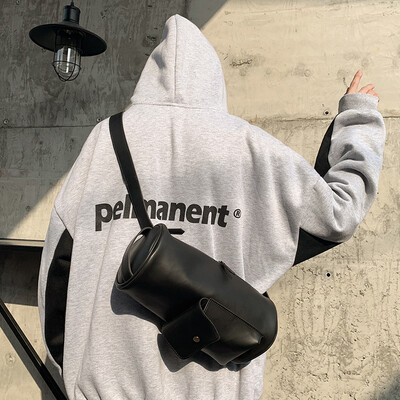 Personality cylinder bag retro leisure men bag fashion small bag men bag chest bag back bag tide
Personality cylinder bag retro leisure men bag fashion small bag men bag chest bag back bag tide