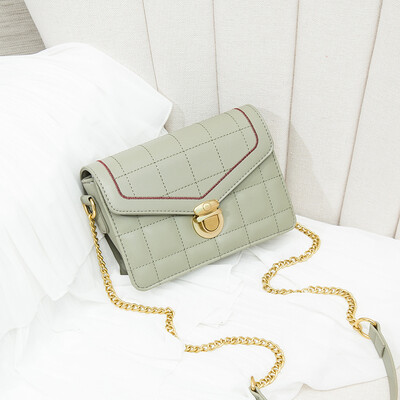 Womens small fresh Korean Joker shoulder slung fashion diamond chain texture small square bag
Womens small fresh Korean Joker shoulder slung fashion diamond chain texture small square bag