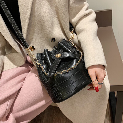 Ins port wind bucket small black bag female 2019 new Korean fashion chain net red texture shoulder Messenger bag
Ins port wind bucket small black bag female 2019 new Korean fashion chain net red texture shoulder Messenger bag
