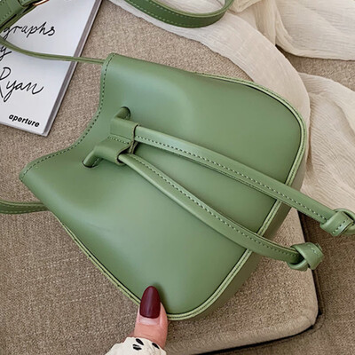 French minority western style texture female 2019 new fashion Joker Messenger bag shoulder bucket bag
French minority western style texture female 2019 new fashion Joker Messenger bag shoulder bucket bag