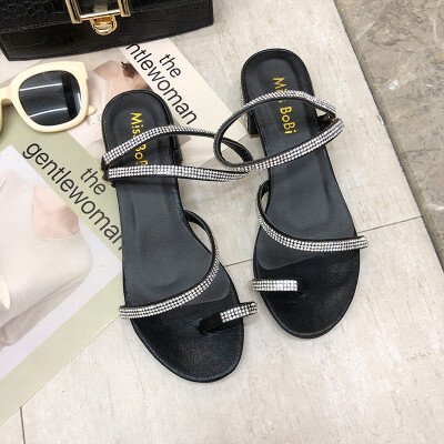 Sandals female summer 2019 new Korean version of simple rhinestone strap toe thick heel net red fairy gladiator sandals tide
Sandals female summer 2019 new Korean version of simple rhinestone strap toe thick heel net red fairy gladiator sandals tide
