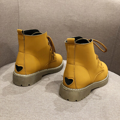 Love martin boots female English wind autumn English wind Joker breathable boots short boots female
Love martin boots female English wind autumn English wind Joker breathable boots short boots female