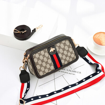Womens bag summer Xiaoqing fashion summer network celebrity camera bag quality feeling one shoulder oblique satchel bag
Womens bag summer Xiaoqing fashion summer network celebrity camera bag quality feeling one shoulder oblique satchel bag