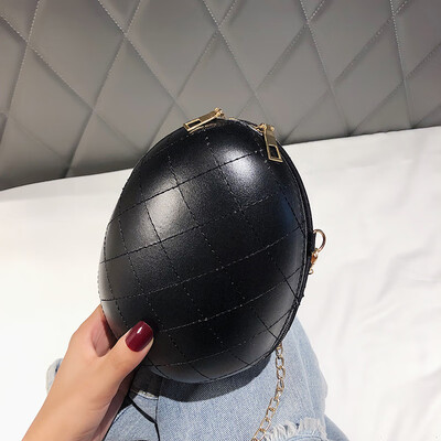 2019 new fashion simple rhombic chain shoulder bag female casual temperament Sen wild eggshell crossbody bag
2019 new fashion simple rhombic chain shoulder bag female casual temperament Sen wild eggshell crossbody bag