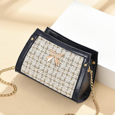 Ladies bag 2019 Korean version of the cool fashion spring new womens bag wild personality handbag shoulder Messenger bag
Ladies bag 2019 Korean version of the cool fashion spring new womens bag wild personality handbag shoulder Messenger bag