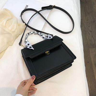 High-grade small bag Western style silk scarves handbags handbags new 2019 French niche ins messenger bag
High-grade small bag Western style silk scarves handbags handbags new 2019 French niche ins messenger bag