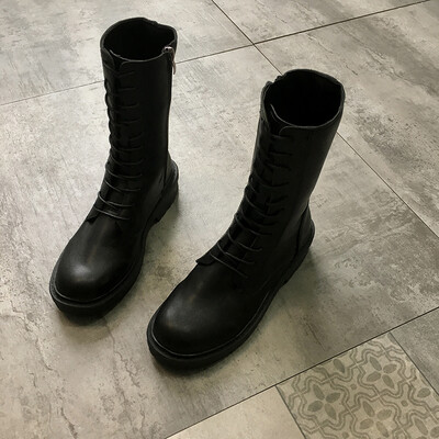 Handsome retro Martin boots British style new style autumn thick heel personality street shoot in the boot tide
Handsome retro Martin boots British style new style autumn thick heel personality street shoot in the boot tide