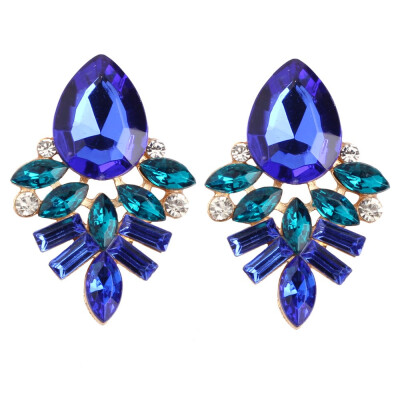 AOTEMAN 2019 Retro Fashion Fashion Jewelry Online Store New Maxi Bib Statement stud Earrings Factory Wholesale
AOTEMAN 2019 Retro Fashion Fashion Jewelry Online Store New Maxi Bib Statement stud Earrings Factory Wholesale