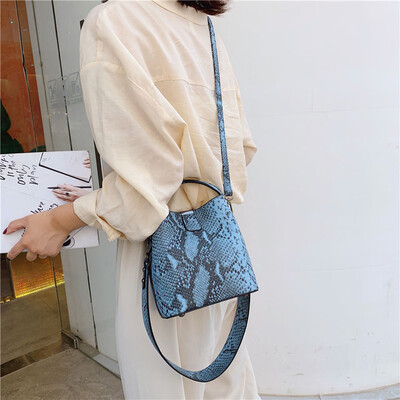 Tailored New Womens Snake Pattern Square Shoulder Fashion Wild Shoulder Messenger Bags
Tailored New Womens Snake Pattern Square Shoulder Fashion Wild Shoulder Messenger Bags