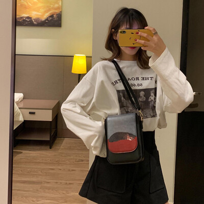 Qiao Bani 2019 new South Korea ulzzang fashion printing funny beauty figure shoulder bag diagonal tide handbag
Qiao Bani 2019 new South Korea ulzzang fashion printing funny beauty figure shoulder bag diagonal tide handbag