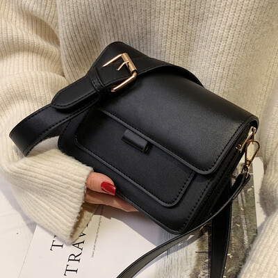 Small bag women 2019 winter new Korean retro shoulder Messenger bag fashion simple small square bag
Small bag women 2019 winter new Korean retro shoulder Messenger bag fashion simple small square bag