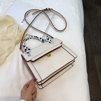 Summer new green bag female 2019 new Korean version of the wild single shoulder slung fashion portable texture small square bag
Summer new green bag female 2019 new Korean version of the wild single shoulder slung fashion portable texture small square bag