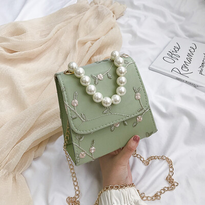 Western style ancient fairy small bag female 2019 summer new pearl portable small square bag lace chain Messenger bag
Western style ancient fairy small bag female 2019 summer new pearl portable small square bag lace chain Messenger bag