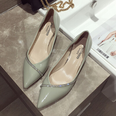 Fairy wind high heels women fine fall Korean fashion rhinestones Joker pointed small fresh shoes
Fairy wind high heels women fine fall Korean fashion rhinestones Joker pointed small fresh shoes