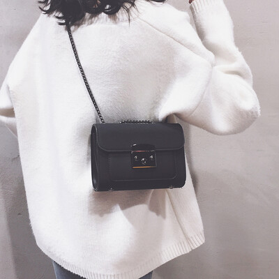 Ins super fire foreign bag female 2019 new Korean fashion retro wild chain shoulder slung small square bag
Ins super fire foreign bag female 2019 new Korean fashion retro wild chain shoulder slung small square bag