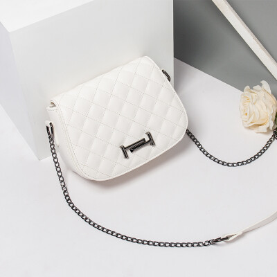 In summer the Korean version of the summer womens tide slanted a single shoulder chain rhomboid white fairy bag
In summer the Korean version of the summer womens tide slanted a single shoulder chain rhomboid white fairy bag