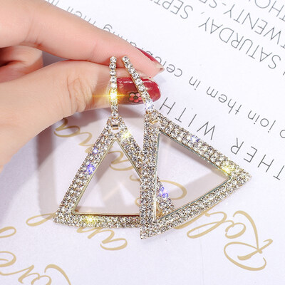 EK491 New Fashion Elegant Bling Crystal Earrings for Women High Quality LOVE Hollow Heart Earring Jewelry Wedding Party Earrings
EK491 New Fashion Elegant Bling Crystal Earrings for Women High Quality LOVE Hollow Heart Earring Jewelry Wedding Party Earrings