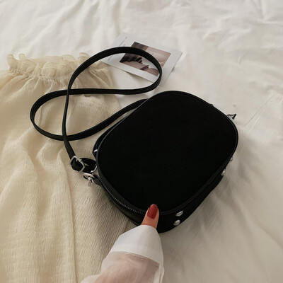 Ins on the new retro frosted fashion handbags 2019 new casual Joker shoulder Messenger bag small
Ins on the new retro frosted fashion handbags 2019 new casual Joker shoulder Messenger bag small