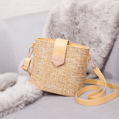 Summer advanced feeling minority 2019 summer female bag small fresh foreign gas 100 buckets oblique satchel bag
Summer advanced feeling minority 2019 summer female bag small fresh foreign gas 100 buckets oblique satchel bag