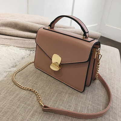 New small bag female 2019 new retro messenger bag wild ins super fire chain shoulder portable small square bag
New small bag female 2019 new retro messenger bag wild ins super fire chain shoulder portable small square bag