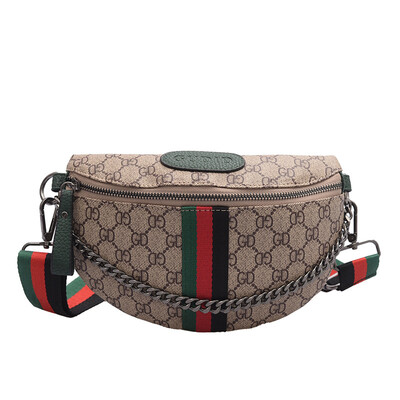 Saddle bag wild fashion temperament simple shoulder bag lock buckle Messenger bag
Saddle bag wild fashion temperament simple shoulder bag lock buckle Messenger bag