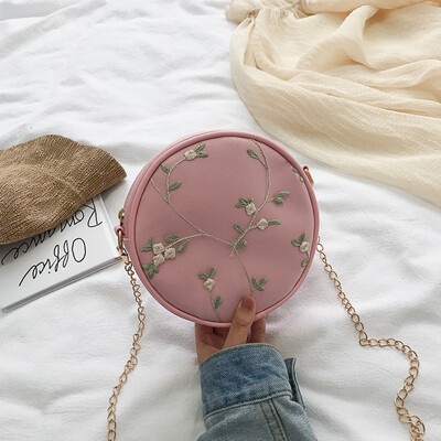 Small fresh fairy fashion embroidered chain slung small round bag 2019 summer new temperament wild shoulder bag
Small fresh fairy fashion embroidered chain slung small round bag 2019 summer new temperament wild shoulder bag