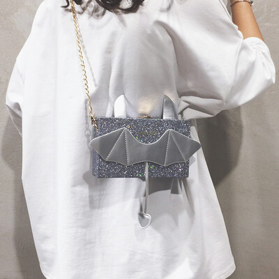 French small group of foreign style texture handbag 2019 new wave wild chic chain Messenger bag shoulder small square bag
French small group of foreign style texture handbag 2019 new wave wild chic chain Messenger bag shoulder small square bag