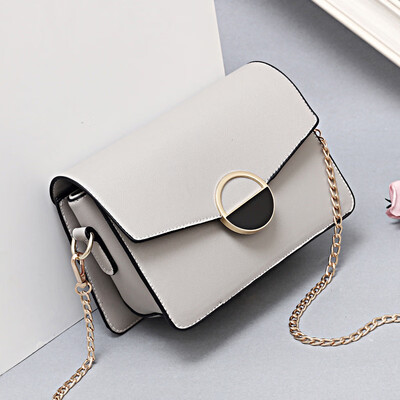 Korean version of the small square package Korean version of the round lock small bag chain slung shoulder bag
Korean version of the small square package Korean version of the round lock small bag chain slung shoulder bag