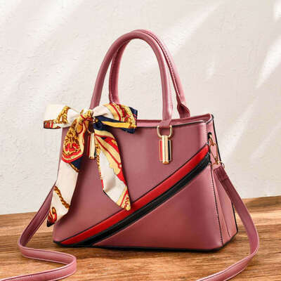 2019 summer new one-shoulder womens bag European&American fashion pu womens bag tide ladies handbag Messenger bag
2019 summer new one-shoulder womens bag European&American fashion pu womens bag tide ladies handbag Messenger bag