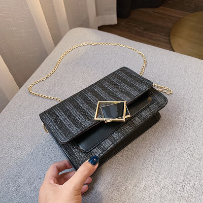 2019 new Sen temperament chain Messenger bag fashion wild striped shoulder bag female simple contrast color woven bag
2019 new Sen temperament chain Messenger bag fashion wild striped shoulder bag female simple contrast color woven bag