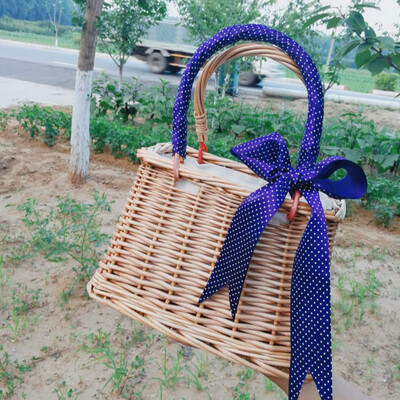 2019 New Fashion Women Rattan Handmade Handbag Small Square Tote Bag Straw Vintage Straw Beach Handbags Scarf Woven Bucket Bag
2019 New Fashion Women Rattan Handmade Handbag Small Square Tote Bag Straw Vintage Straw Beach Handbags Scarf Woven Bucket Bag