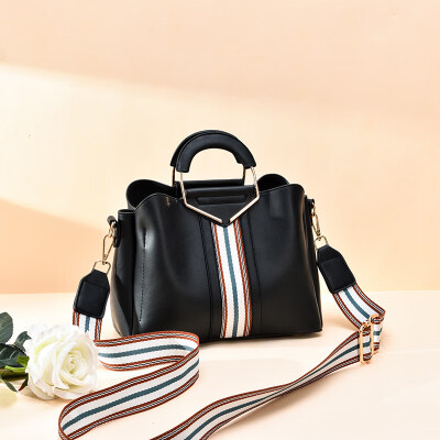 2019 summer Europe&America big bag fashion casual PU leather handbag simple handbag diagonal bag handbag
2019 summer Europe&America big bag fashion casual PU leather handbag simple handbag diagonal bag handbag
