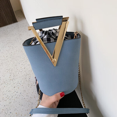 Senior sense of foreign style womens bag retro frosted portable bag new 2019chic chain shoulder slung bucket bag
Senior sense of foreign style womens bag retro frosted portable bag new 2019chic chain shoulder slung bucket bag