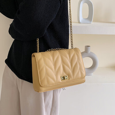 Foreign air small bag female 2019 new wave Korean version of the wild Messenger bag chain shoulder bag fashion girl small square bag
Foreign air small bag female 2019 new wave Korean version of the wild Messenger bag chain shoulder bag fashion girl small square bag