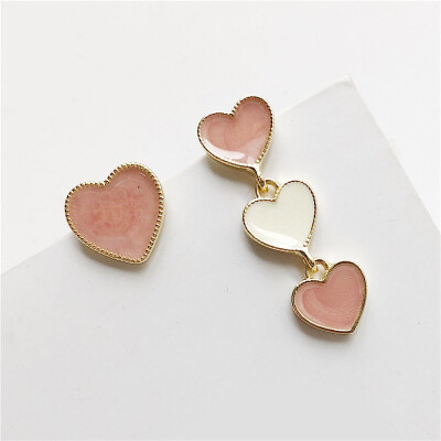 2019 new summer brand design hand-made embossed love small earrings generous minimalist gift Korean earrings for women
2019 new summer brand design hand-made embossed love small earrings generous minimalist gift Korean earrings for women